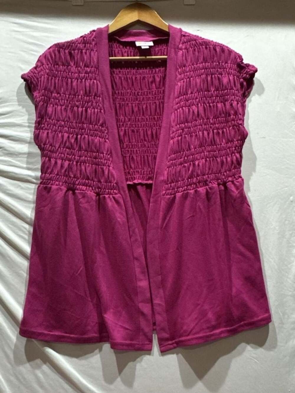 LuLaRoe Kaylin Short Sleeved Smocked Cardigan Size M Magenta Pink